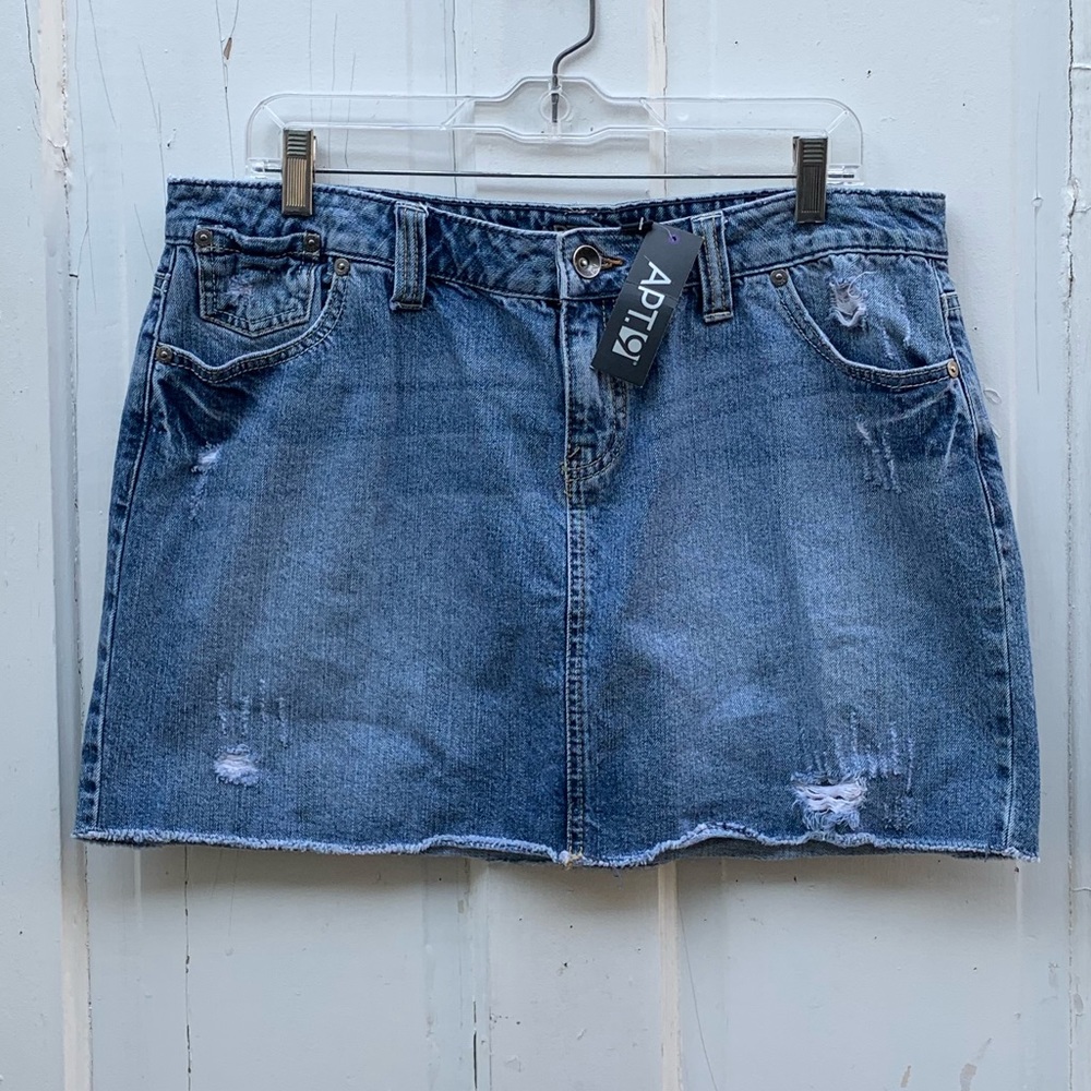 Apt. 9 distressed denim mini skirt Size 16 NWT